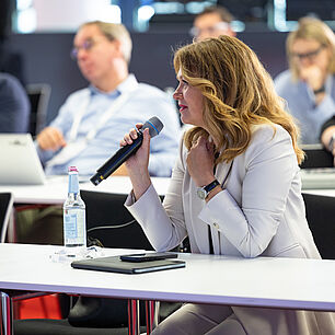 Impressionen CMxC 2025 - Publikum (im Vordergrund Dr. Olga Nevska)