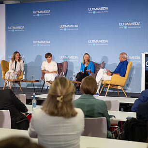 Impressionen CMxC 2025 - Panel mit Olga Nevska, Dr. Astrid Fontaine, Katharina Schmidt und HP Kleebinder