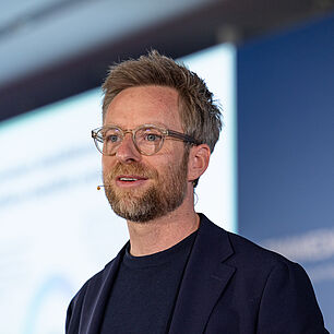 Impressionen CMxC 2025 - Keynote Dr. Philipp Scharfenberger