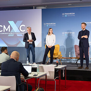 Impressionen CMxC 2025 - Keynote Dr. Philipp Scharfenberger und Luisa Stöhr mit Dirk Reusch